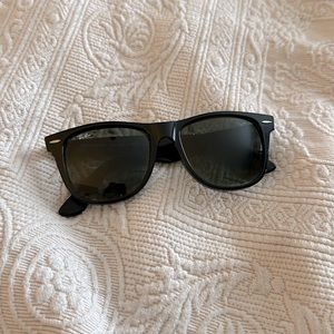 Vintage Ray-Ban Sunglasses 🕶️